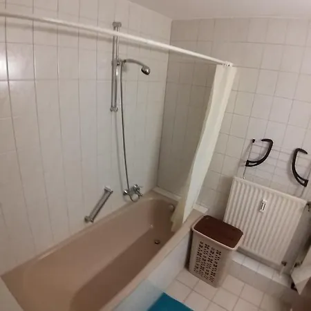 62/1 Apartment *